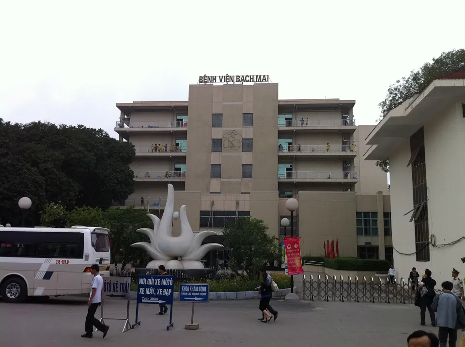 Bạch Mai Hospital (public)