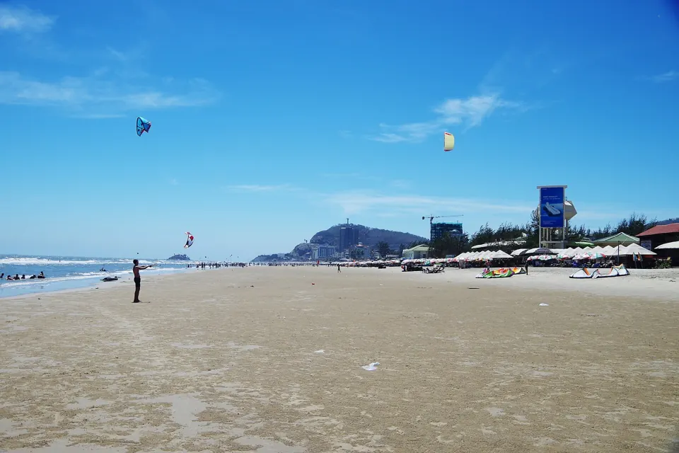Back Beach (Bãi Sau)
