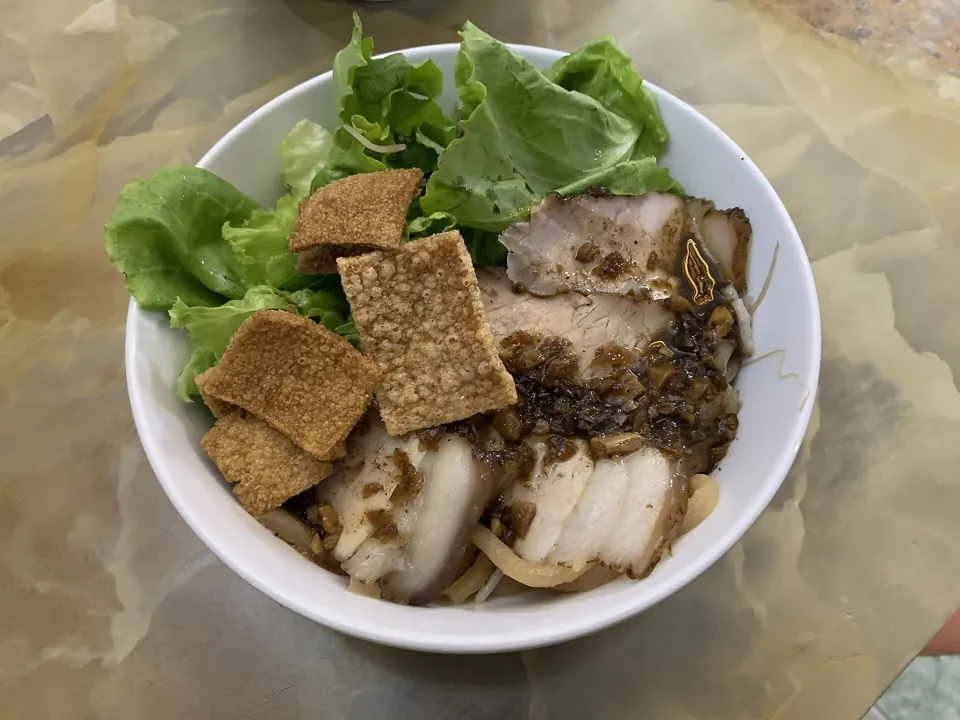 cao lầu, Hội An's signature noodles